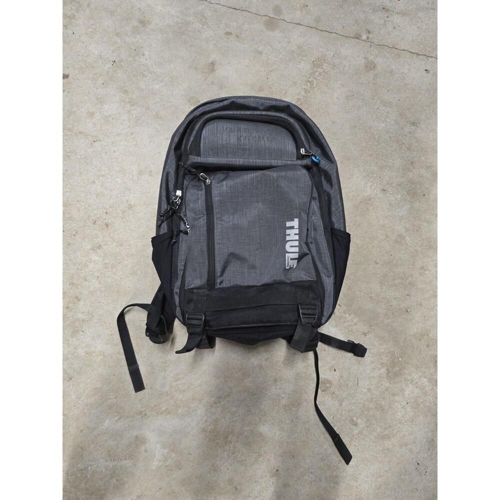 Thule Stravan Commuter 16” Laptop Backpack Sleeve Multi Pocket Gray Black